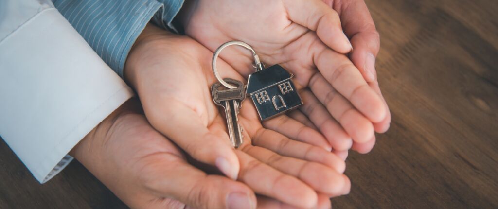 Huidige afbeelding: Kinderen helpen aan een huis