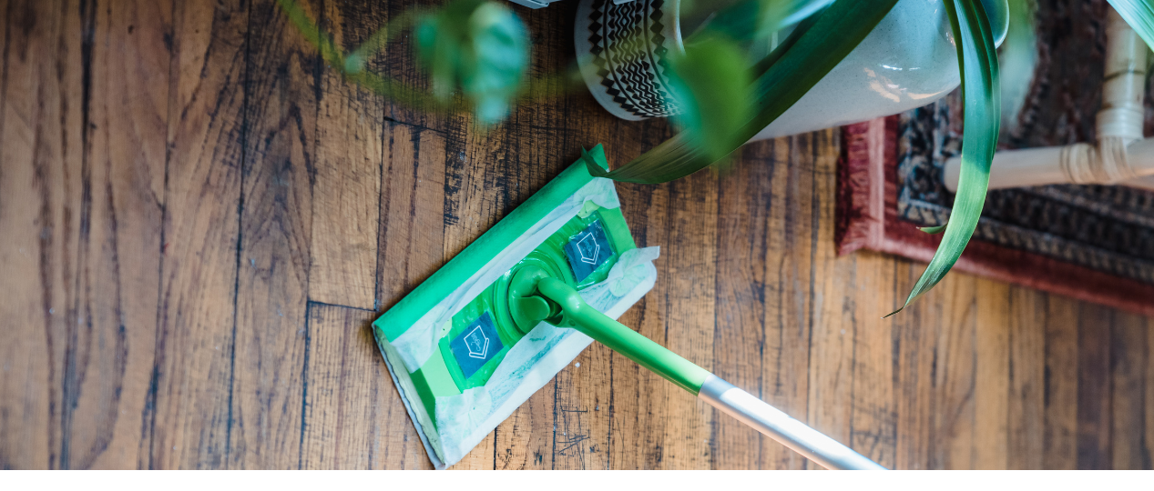 Laminaatvloer schoonmaken met grootmoeders tips