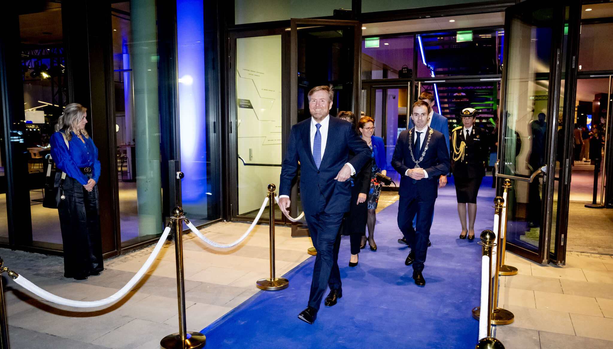 Koning Willem Alexander, theater aan de parade