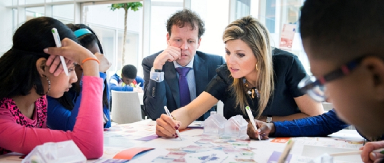 Máxima waarschuwt voor koop nu betaal later