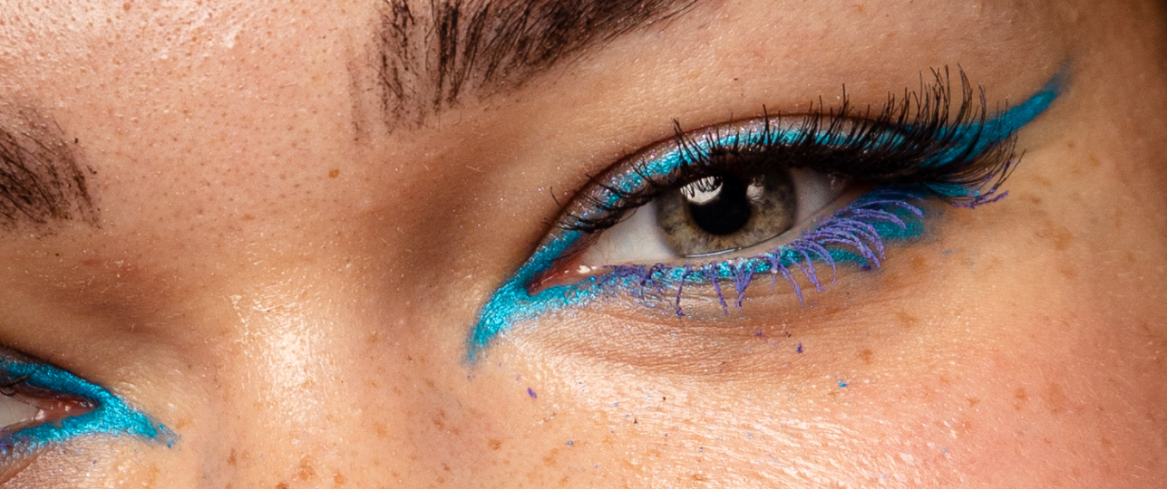 Blauwe eyeliner is terug van weggeweest.