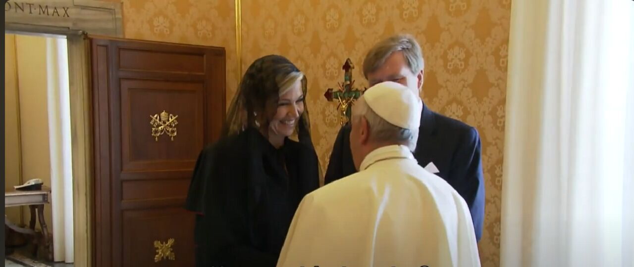 Máxima krijgt speciaal moment met de paus