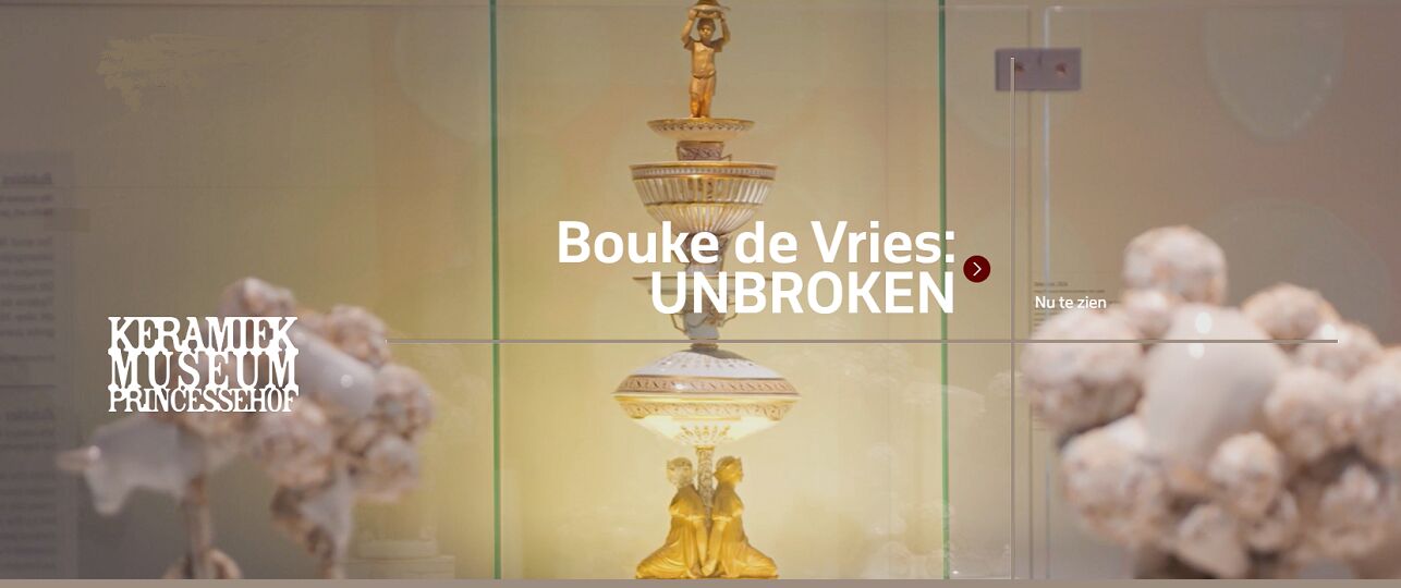 Tafel Stuk koningin Máxima kunstwerk van oud servies