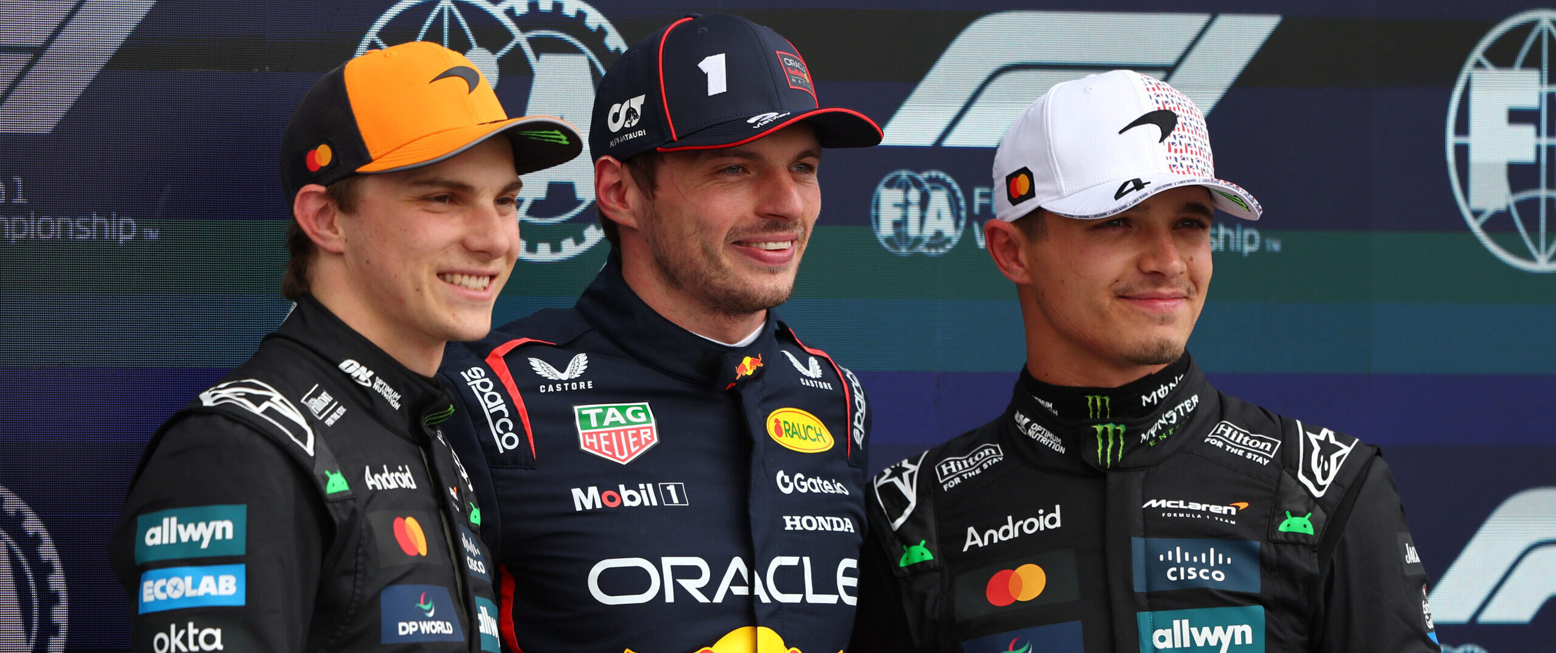 Lando Norris en Oscar Piastri gaan in de tweede seizoenshelft de titelstrijd met elkaar aan