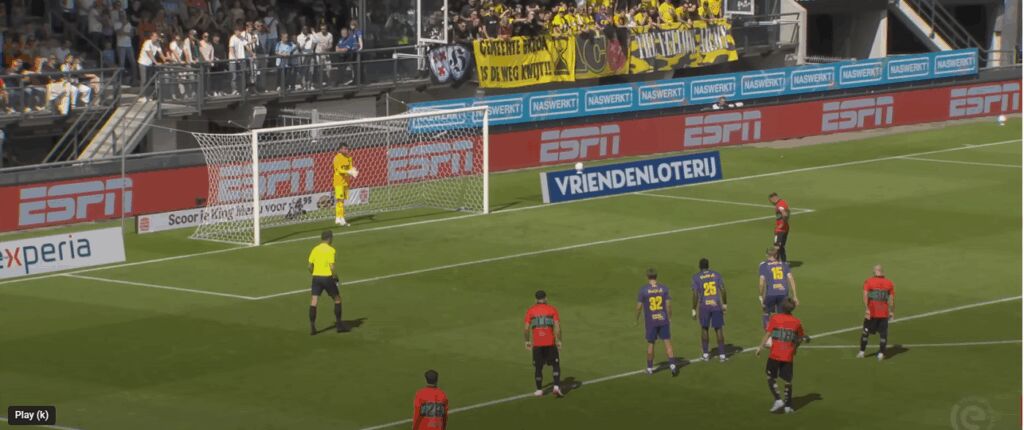 Huidige afbeelding: eredivisie tussenstand N.E.C. bovenaan