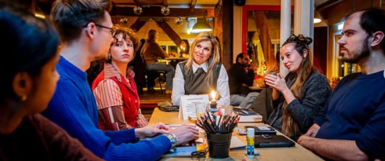 Máxima bezoek The Offline Club