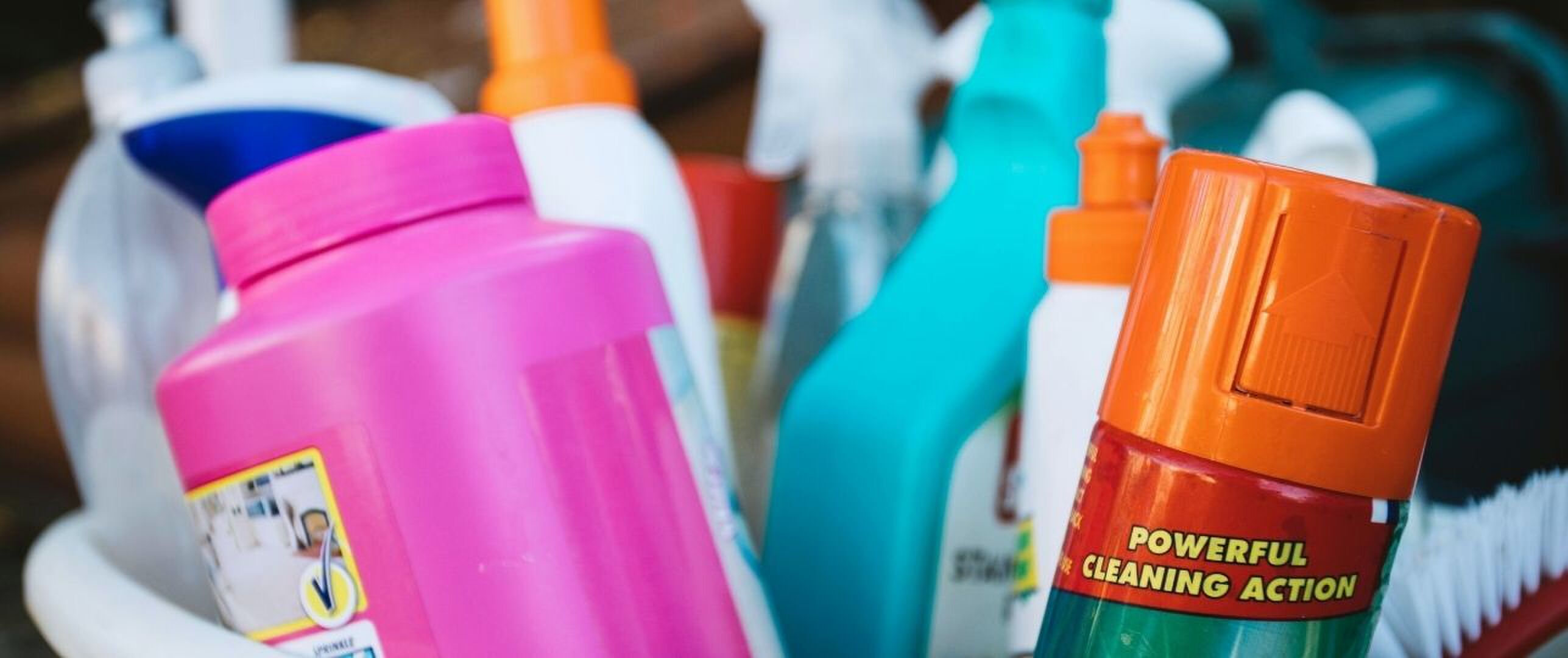 schoonmaakmiddelen mengen gevaarlijk