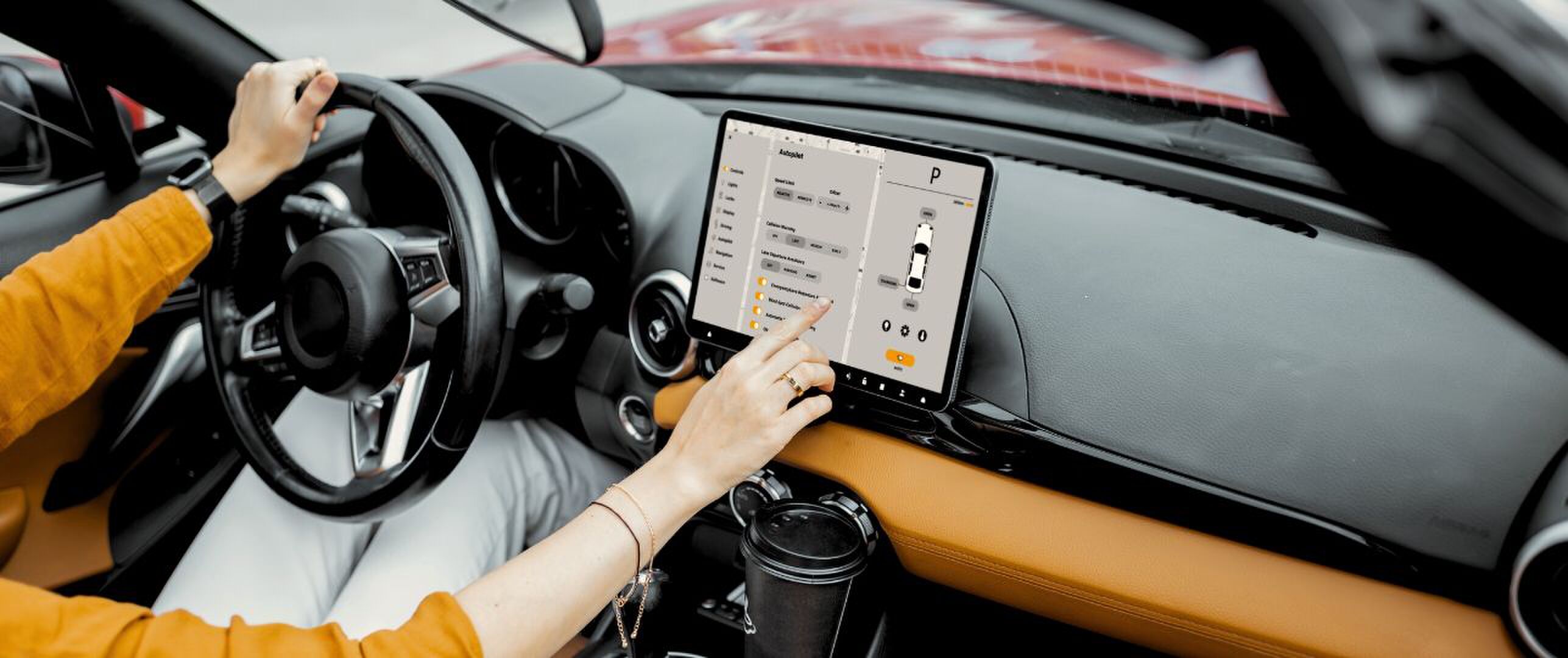 Touchscreen in de auto: Een dodelijke afleiding?