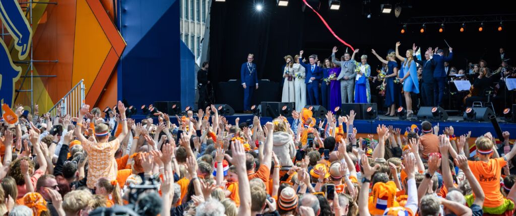 Huidige afbeelding: Koningsdag 2026 in Dokkum