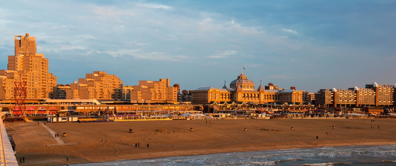 Koninging Máxima opent boulevard Scheveningen