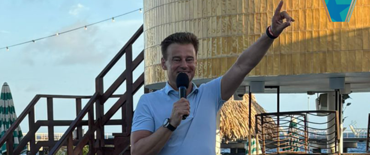 wilfred-genee-doet-het-w-r-nieuwe-single-zorgt-voor-ophef