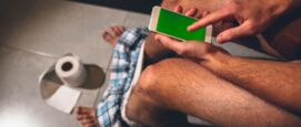Met je smartphone op de wc
