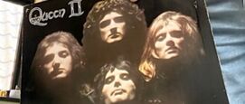 Queen II album