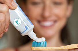 dure tandpasta is marketing, alleen fluoride telt