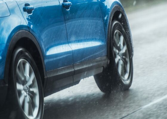 aquaplaning-ongeluk-porsches-wat-te-doen-startpagina-blog-tips