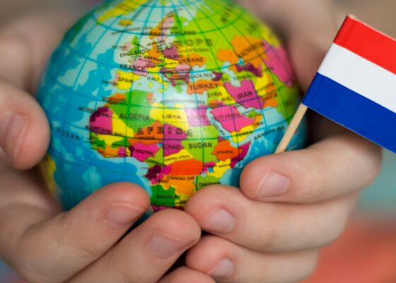 Steun VVD zorgt voor meerderheid spreidingswet asielzoekers