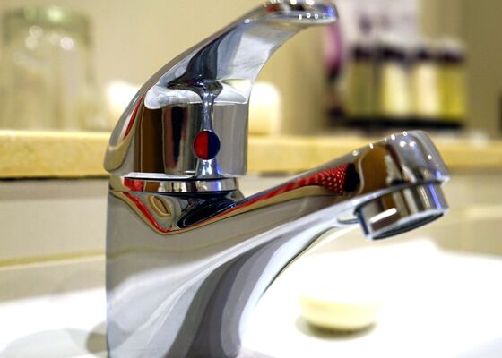 Soorten kranen schoonmaken. Tips tegen kalkaanslag