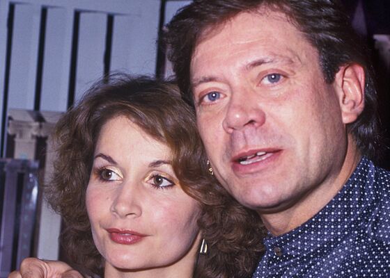 Dutch singer Rob de Nijs with his wife Belinda Meuldijk... 1986: Dutch singer Rob de Nijs with his wife Belinda Meuldijk . (Photo by BSR Agency/Gentle Look via Getty Images)