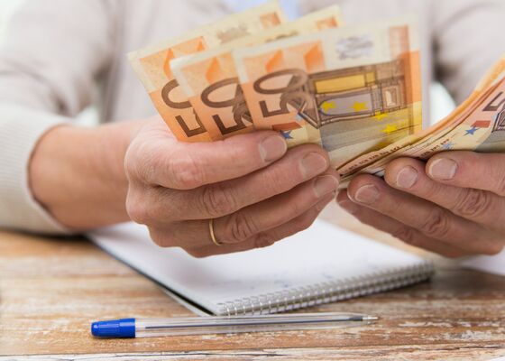 Extra geld verdienen naast AOW pensioen