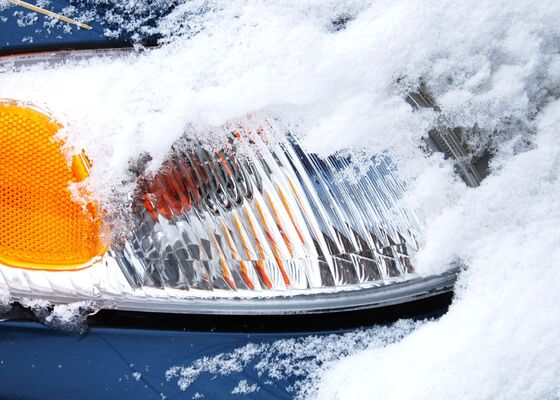 moderne ledkoplampen auto zijn risico bij sneeuw