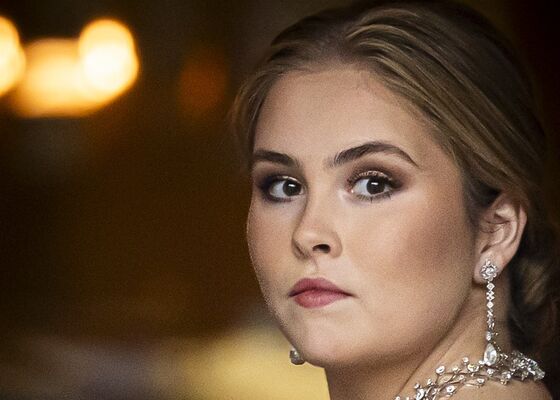 Prinses Amalia mag geen huwelijk met gewone jongen