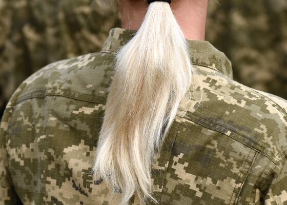 vrouwen in het leger