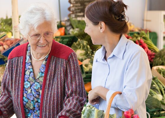 Zelfstandig blijven wonen wordt voor ouderen steeds prroblematischer.