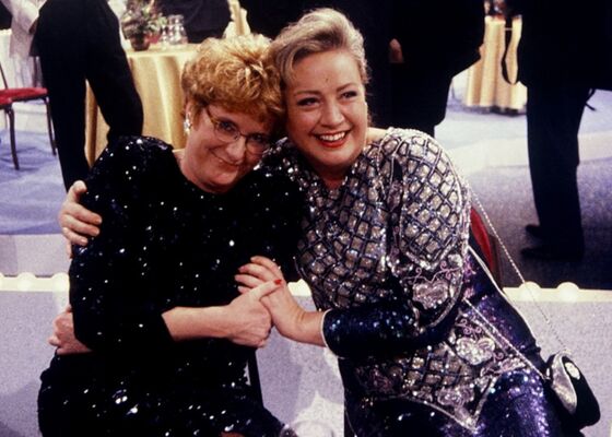 Oud-presentatrice Viola Holt (76) plots overleden