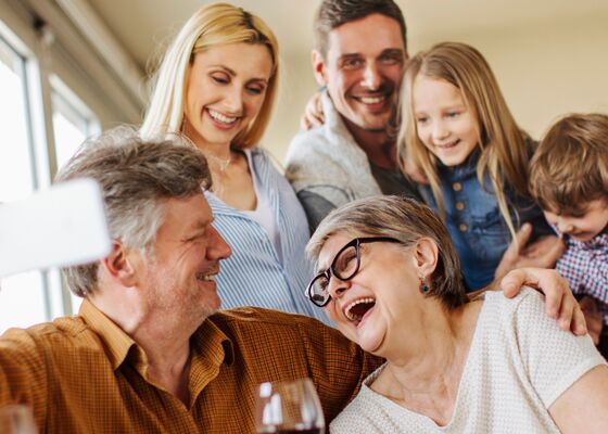 Bron: © Canva. Loeba fantaseert over haar schoonvader.