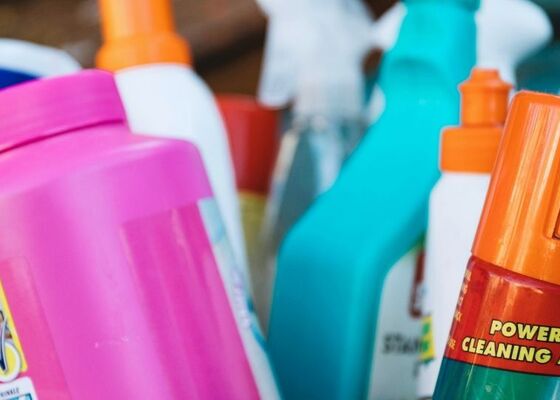 schoonmaakmiddelen mengen gevaarlijk