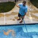 Hoe vies is het zwembadwater op vakantie