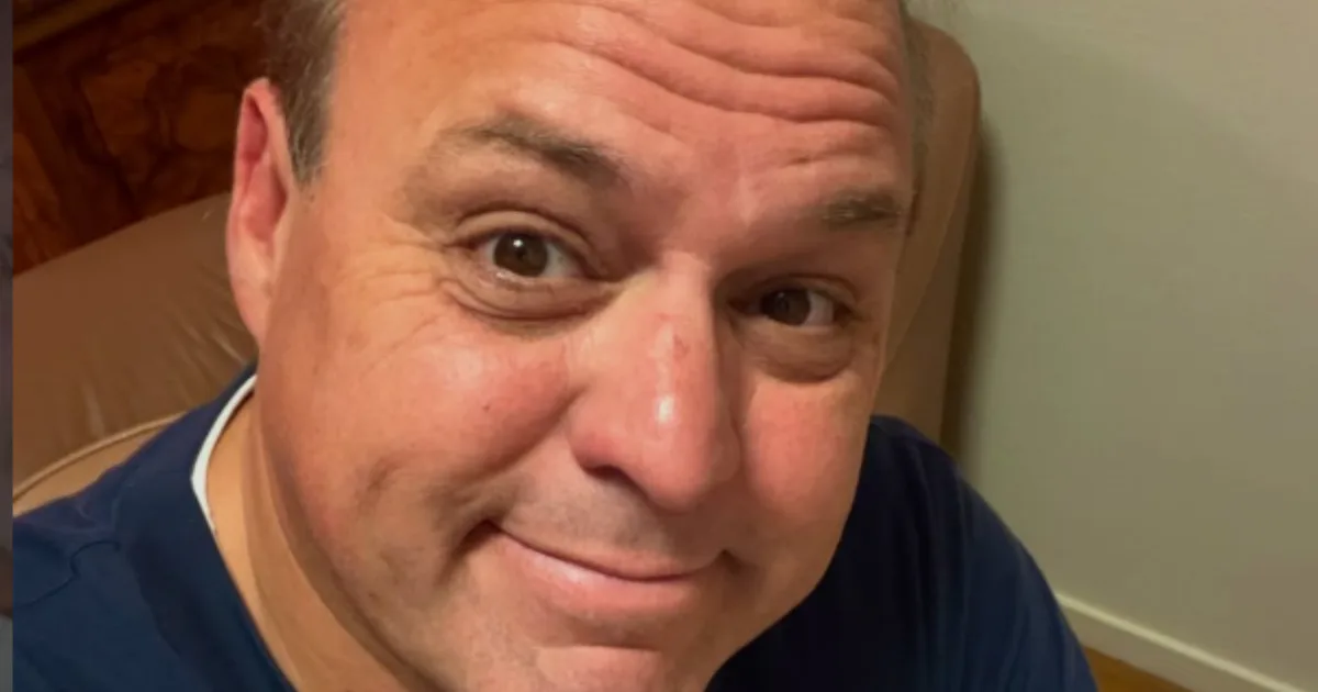 Photo: startpagina.nl Frans Bauer Emotional as Mother's Trailer is Removed